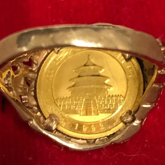 Beautiful, Collector’s Item You Can Show Off!! 1992 Solid Gold Panda Coin Ring!! - Picture 3 of 6